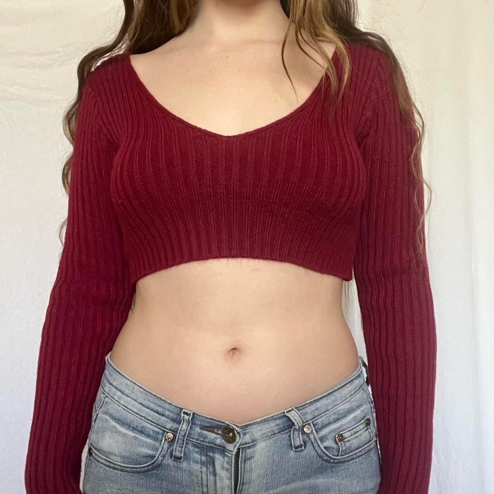 red long sleeve knit sweater crop top with scoop neck!